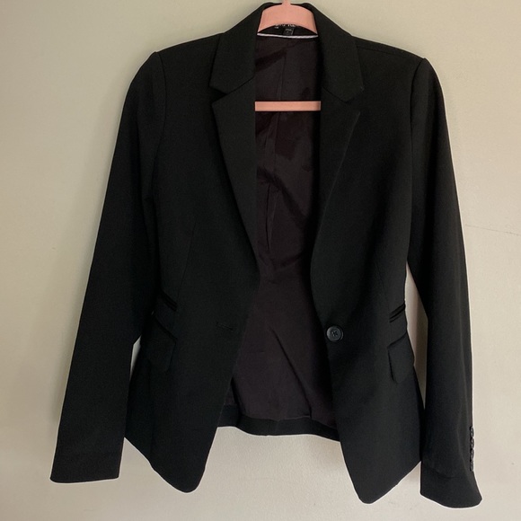 Express Notch Collar One Button Blazer - Black - 2 - Picture 9 of 9